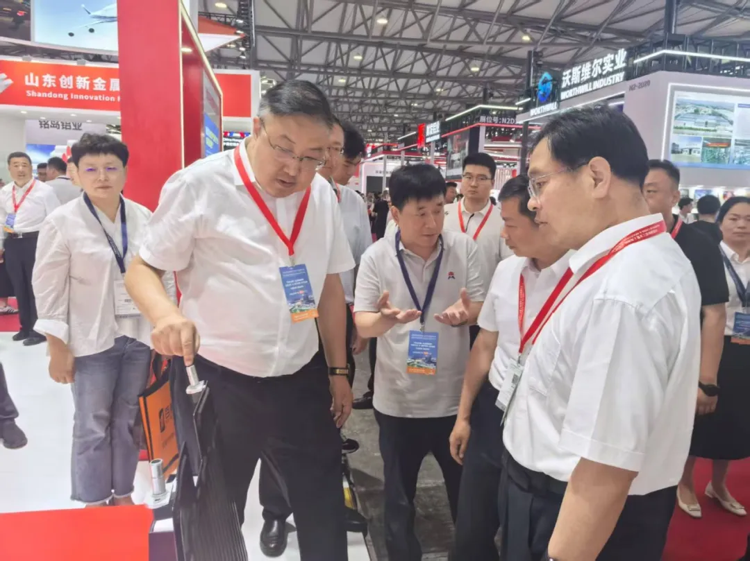 明泰鋁業閃耀亮相2025中(zhong)國(guo)國(guo)際(ji)鋁工(gong)業展(zhan)覽會 明泰鋁業閃耀亮相2025中(zhong)國(guo)國(guo)際(ji)鋁工(gong)業展(zhan)覽會